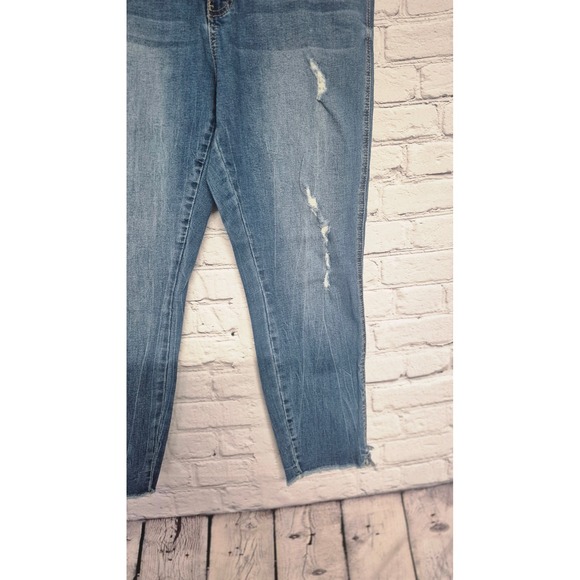 Seven7 Distressed Skinny Jeans Size 14 Medium Wash Stretch Denim - Picture 4 of 15